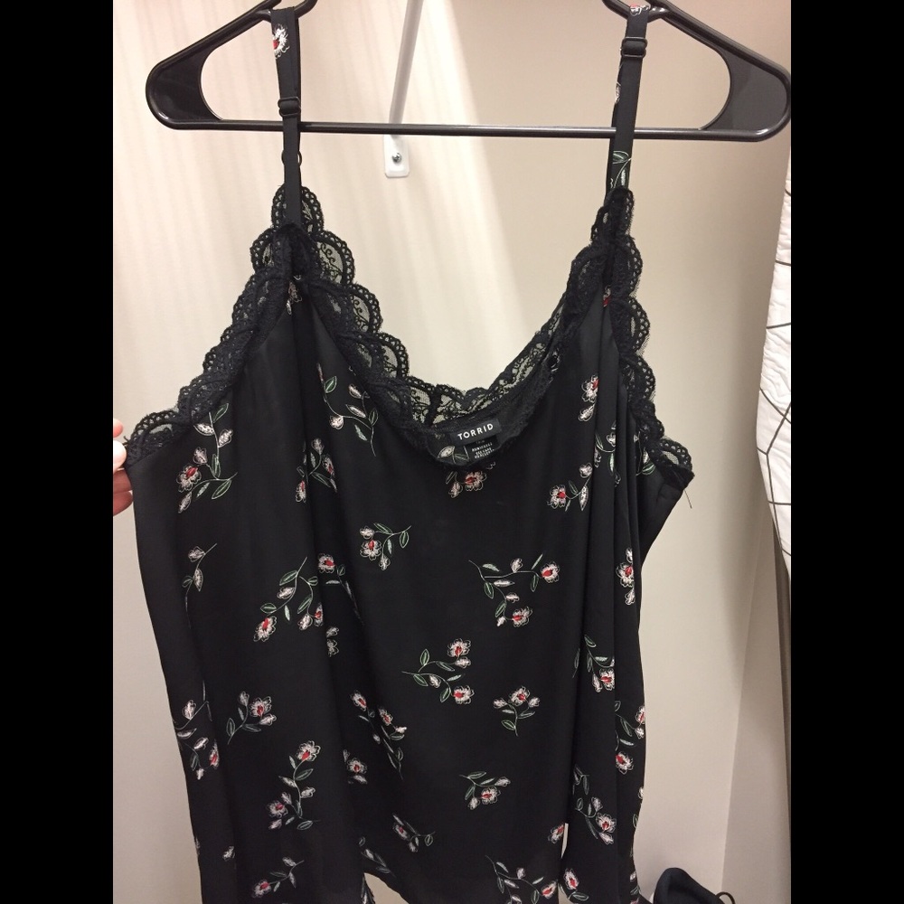 Lace trim chiffon cami